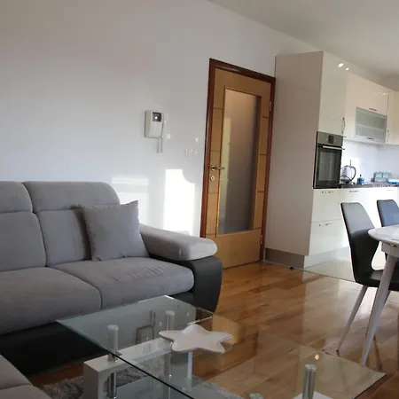 Apartment Mario Podstrana